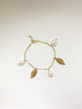 Load image into Gallery viewer, the pearl feather bracelet
